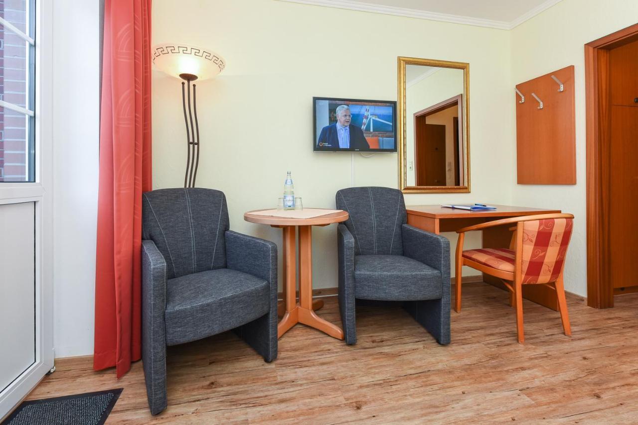 Hotel Garni Benser Watt Бензерзиль Экстерьер фото